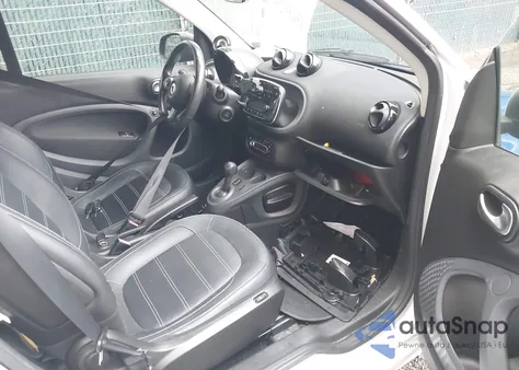 2017 Smart Fortwo Passion/Prime/Proxy/Pure z USA, uszkodzony, nr VIN WMEFJ5DA7HK196852